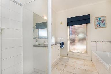 House For Sale - VIC - Strathdale - 3550 - Classic & Contemporary  (Image 2)