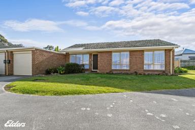Unit For Sale - VIC - Yarram - 3971 - LOW MAINTENANCE UNIT - MODERN UPGRADES!  (Image 2)