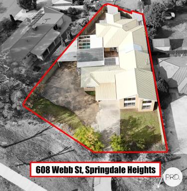 House For Sale - NSW - Springdale Heights - 2641 - EXPANSIVE RESIDENCE WITH UNIQUE DESIGN  (Image 2)