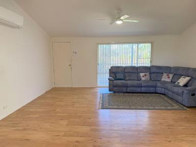 House For Sale - NSW - Moree - 2400 - ESCAPE EVERYDAY - CLOSE TO TOWN  (Image 2)