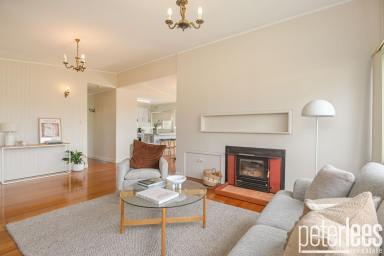 House For Sale - TAS - Riverside - 7250 - Charming and Updated Home  (Image 2)