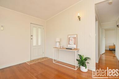 House For Sale - TAS - Riverside - 7250 - Charming and Updated Home  (Image 2)