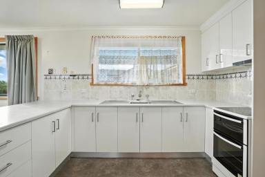 House For Sale - TAS - Longford - 7301 - ALL OFFERS TO BE IN BY 3PM MONDAY 30TH JUNE 2025!  (Image 2)
