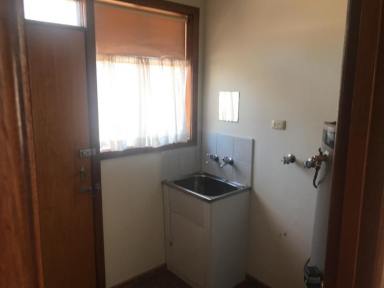 House For Lease - VIC - Carrum - 3197 - TWO BEDROOM | BAYSIDE BLISS | UTILITIES INCLUDED  (Image 2)