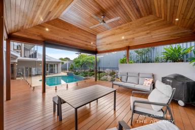 House For Sale - WA - Booragoon - 6154 - RESORT VIBES ON THE DRESS CIRCLE  (Image 2)