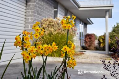 Unit For Sale - TAS - Kingston - 7050 - Privacy and Space Plus Convenience and Views  (Image 2)