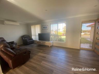 House For Lease - NSW - Worrigee - 2540 - FAMILY HOME WITH SPACIOUS YARD  (Image 2)
