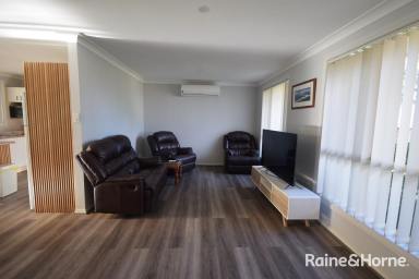 House For Lease - NSW - Worrigee - 2540 - FAMILY HOME WITH SPACIOUS YARD  (Image 2)