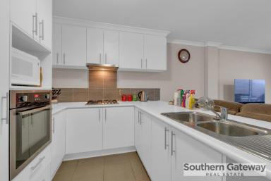 House For Sale - WA - Kwinana Town Centre - 6167 - EASY LIVING IN THE HEART OF KWINANA  (Image 2)