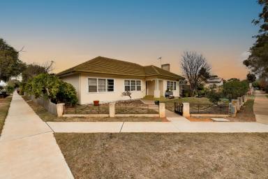 House For Sale - VIC - Mildura - 3500 - Character home investment  (Image 2)