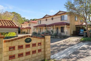 Unit For Sale - WA - Woodbridge - 6056 - Move-In Ready and Totally Fabulous!  (Image 2)
