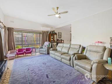 House For Sale - VIC - Foster - 3960 - LARGE 3 BEDROOM HOME CLOSE TO CENTRE OF TOWN  (Image 2)
