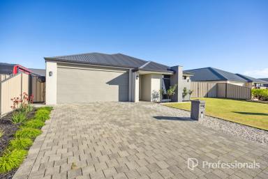 House For Sale - WA - Australind - 6233 - Step Into Something Special at 12 Groundlark Road, Treendale  (Image 2)
