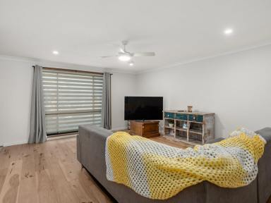 House For Sale - NSW - Old Bar - 2430 - RENOVATED AND READY FOR YOU  (Image 2)