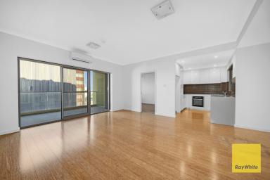 Apartment For Lease - WA - Perth - 6000 - 2 BEDROOM BRIGHT APARTMENT - CITY LIVING !  (Image 2)