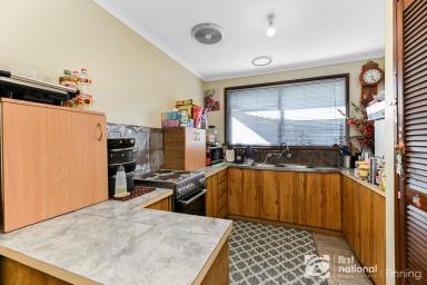 Unit For Sale - VIC - Cranbourne - 3977 - INVEST OR NEST  (Image 2)