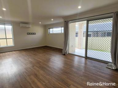 House For Lease - NSW - Nowra - 2541 - Modern Living in Desirable Location  (Image 2)