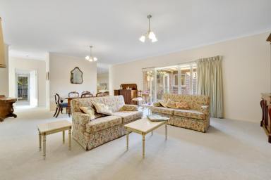 House For Sale - VIC - Bairnsdale - 3875 - Substantial Townhouse In Dress Circle Location  (Image 2)