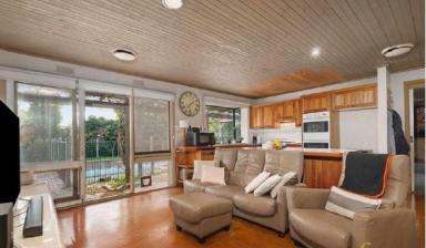 House For Lease - VIC - Blackburn - 3130 - Great family living with impressive lakeside prestige  (Image 2)