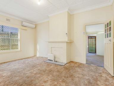 House For Sale - NSW - Bega - 2550 - FLEXIBLE ZONING  (Image 2)