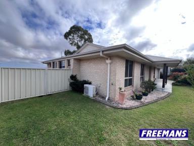 House For Sale - QLD - Kingaroy - 4610 - Out of the frost line and Mountain views  (Image 2)