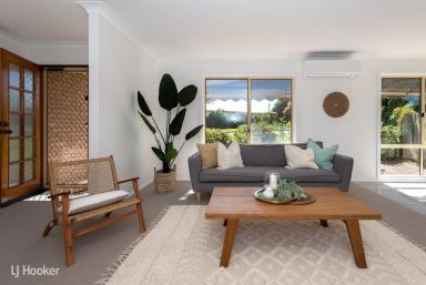 House For Sale - NSW - Batehaven - 2536 - Beachside Convenience - Single-Level Home 275m to the Sand !  (Image 2)