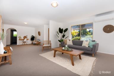 House For Sale - NSW - Batehaven - 2536 - Beachside Convenience - Single-Level Home 275m to the Sand !  (Image 2)