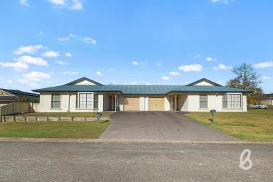 Duplex/Semi-detached Sold - NSW - Singleton - 2330 - Rare Investment Opportunity  (Image 2)