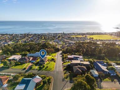 House For Sale - TAS - West Ulverstone - 7315 - Bass Strait Views & Natural Sunlight  (Image 2)