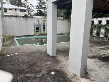 House For Sale - QLD - Jindalee - 4074 - KNOCKDOWN REBUILD / BUILDERS DELIGHT IN SOUGHT AFTER RIVER LOCATION  (Image 2)