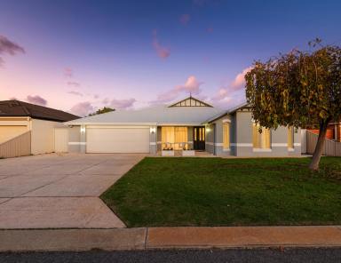 House For Sale - WA - Canning Vale - 6155 - Fully Renovated Family Haven in "The Avenues"  (Image 2)
