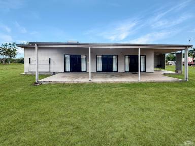 House For Sale - QLD - Dimbulah - 4872 - HOME IN THE HEART OF TOWN  (Image 2)