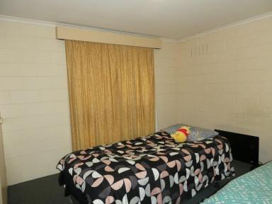 House For Lease - VIC - Bairnsdale - 3875 - NEAT & TIDY UNIT IN QUIET COMPLEX  (Image 2)