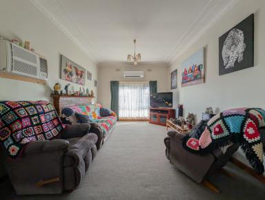 House For Sale - VIC - Kerang - 3579 - Very Tidy Home on Generous Allotment  (Image 2)