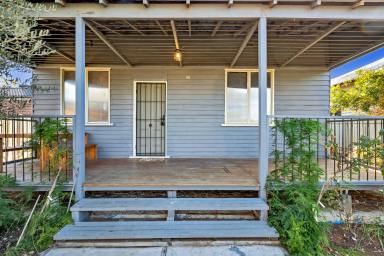House For Sale - VIC - Mildura - 3500 - Calling all first home buyers and savvy investors  (Image 2)