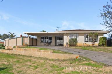 House For Sale - WA - Bayswater - 6053 - Big Block, Big Potential – Renovate, Rebuild or Redevelop!  (Image 2)