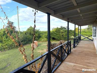 House For Sale - QLD - North Isis - 4660 - RENOVATE ME! 2.86 ACRES OF YOUR OWN FARM  (Image 2)