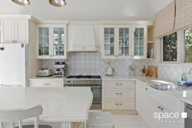 House For Lease - WA - Leederville - 6007 - Gorgeous fully furnished home in sought after location  (Image 2)