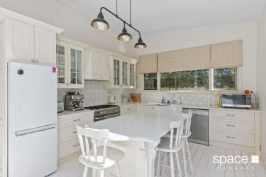 House For Lease - WA - Leederville - 6007 - Gorgeous fully furnished home in sought after location  (Image 2)