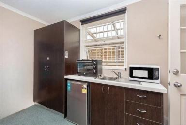 Studio For Sale - QLD - Spring Hill - 4000 - Cosy one storey studio with your own land in Brisbane city  (Image 2)