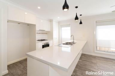 House For Lease - NSW - Gobbagombalin - 2650 - MODERN THREE BEDROOM HOME IN GOBBAGOMBALIN  (Image 2)