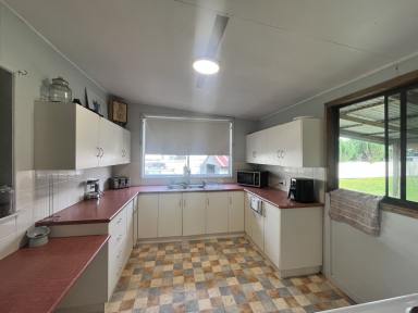 House For Sale - NSW - Kyogle - 2474 - 3 BEDROOM HOME CLOSE TO TOWN  (Image 2)
