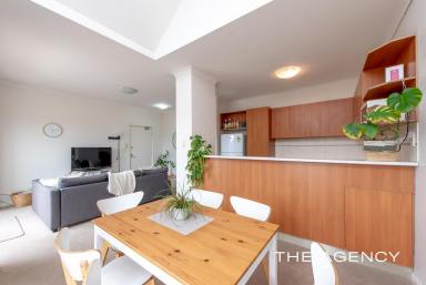 Apartment For Sale - WA - Joondalup - 6027 - Style, Security and Convenience!  (Image 2)