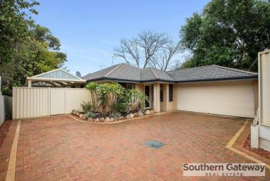 House For Sale - WA - Medina - 6167 - MODERN COMFORT MEETS EFFORTLESS LIVING  (Image 2)