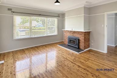 House For Lease - NSW - Dubbo - 2830 - 3 Bedroom Home Located in Sought After South Dubbo  (Image 2)