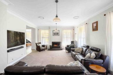 House For Sale - NSW - Kangaroo Valley - 2577 - Private Homestead Minutes from Village  (Image 2)