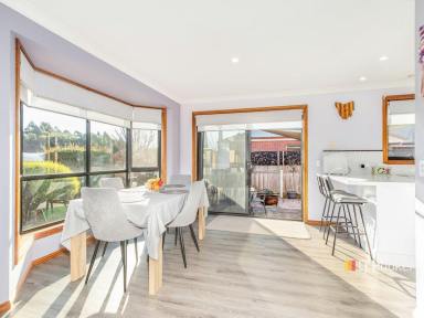 House For Sale - TAS - Don - 7310 - Tightly Held Location  (Image 2)