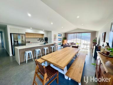 House For Sale - NSW - Inverell - 2360 - SOLD BY LJ HOOKER INVERELL  (Image 2)