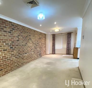 Unit For Sale - NSW - Inverell - 2360 - SOLD BY LJ HOOKER INVERELL  (Image 2)