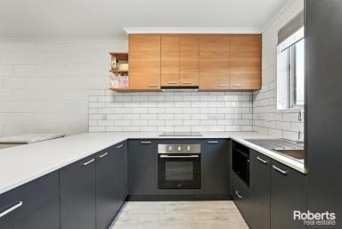 House For Lease - TAS - Glenorchy - 7010 - Modern Comfort in Prime Location  (Image 2)